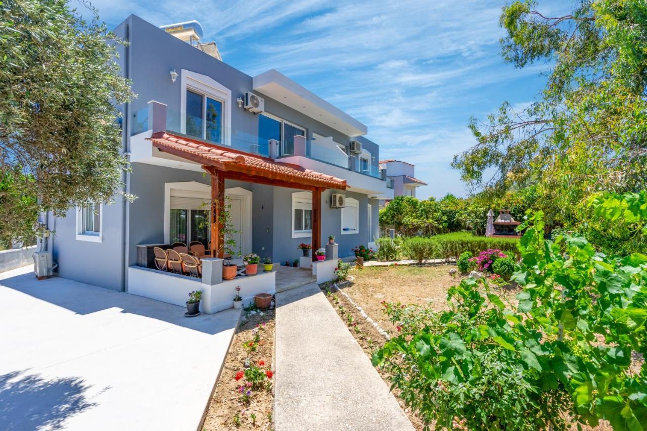 קאליתיאס Aristos Garden Apartments מראה חיצוני תמונה