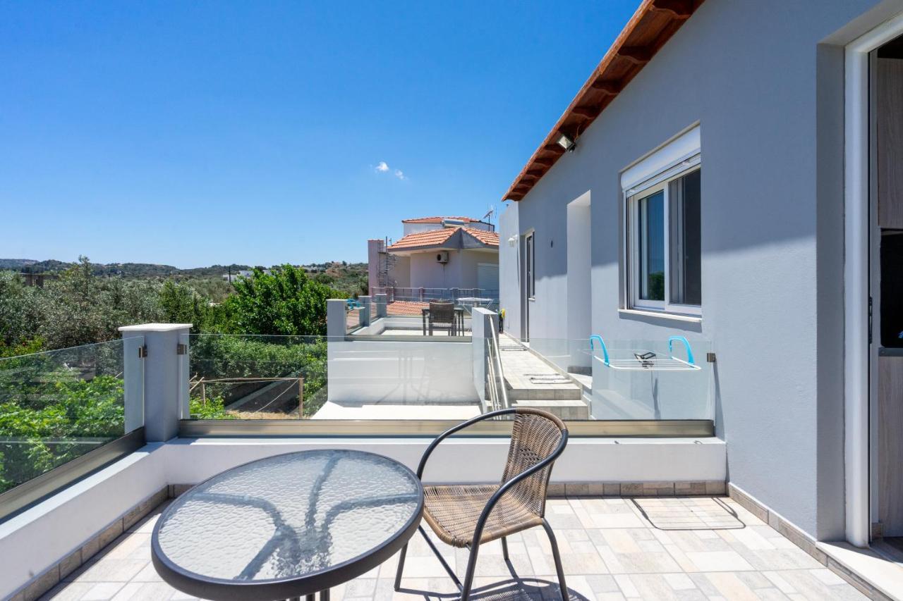 קאליתיאס Aristos Garden Apartments מראה חיצוני תמונה