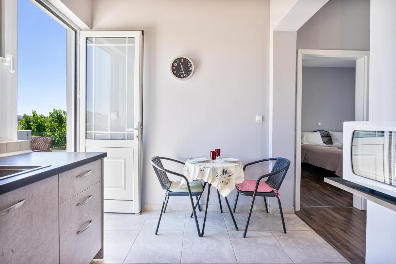 קאליתיאס Aristos Garden Apartments מראה חיצוני תמונה