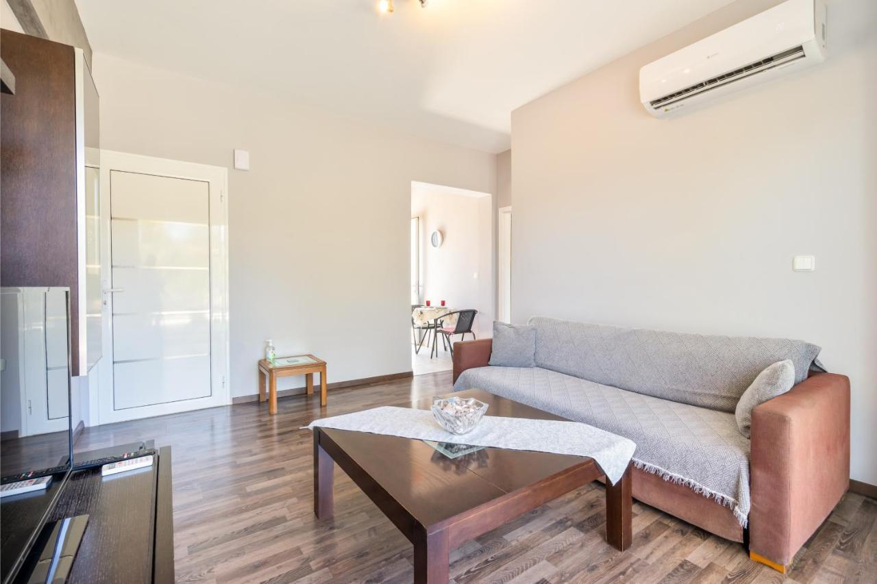 קאליתיאס Aristos Garden Apartments מראה חיצוני תמונה
